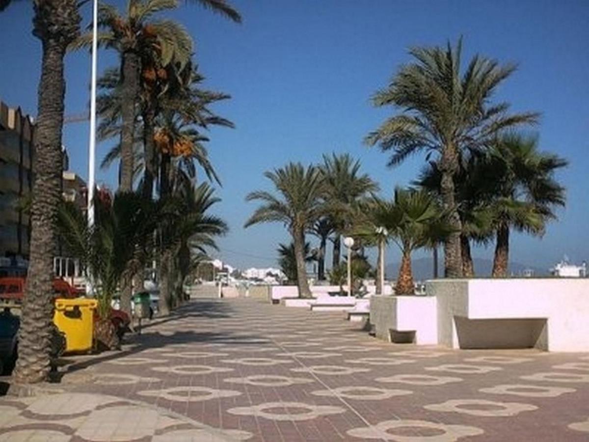 Paraiso de Vera Playa: Beachfront Apartments with Pool Views Exterior photo