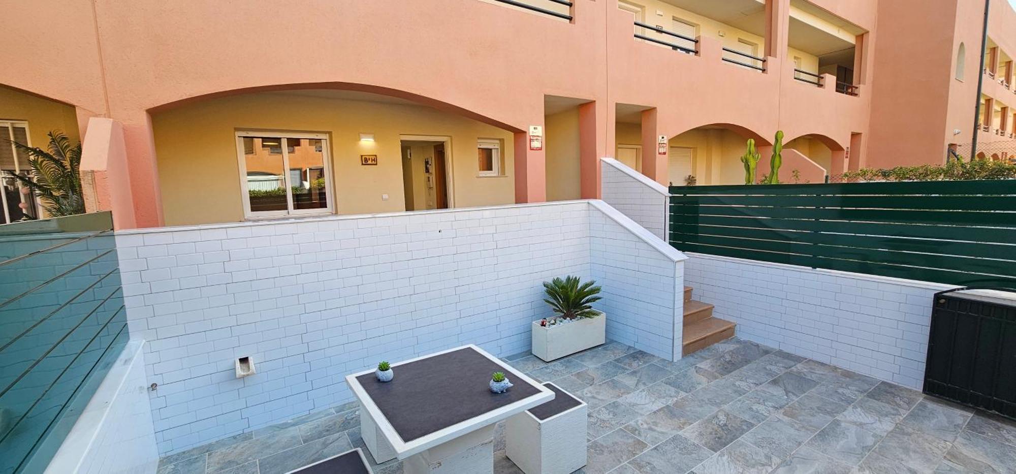 Paraiso de Vera Playa: Beachfront Apartments with Pool Views Exterior photo
